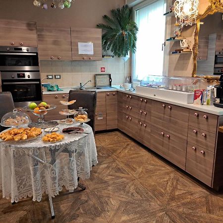 051 Room & Breakfast Болонья Экстерьер фото